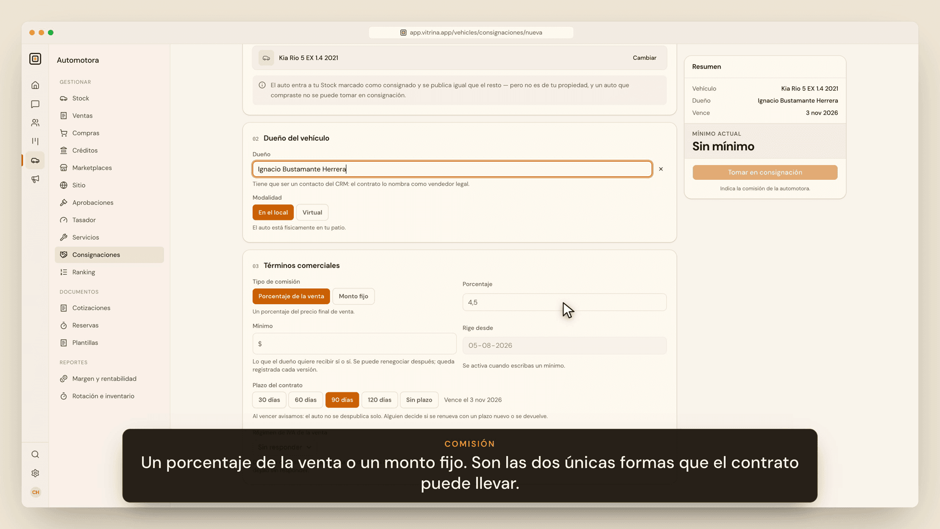 Formulario de consignación en Vitrina, con el dueño del vehículo, la modalidad y los términos comerciales: tipo de comisión, porcentaje, mínimo y plazo del contrato.